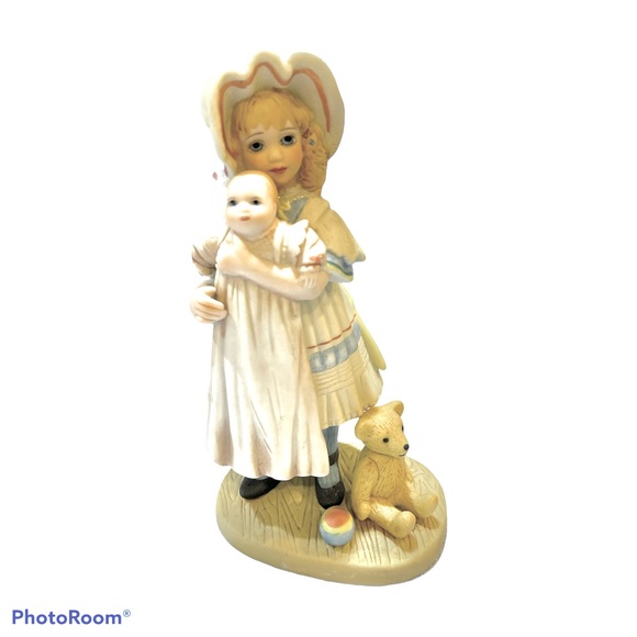 Jan Hagara- Jenny and her Bye Lo Doll Figurine - Picture 1 of 9